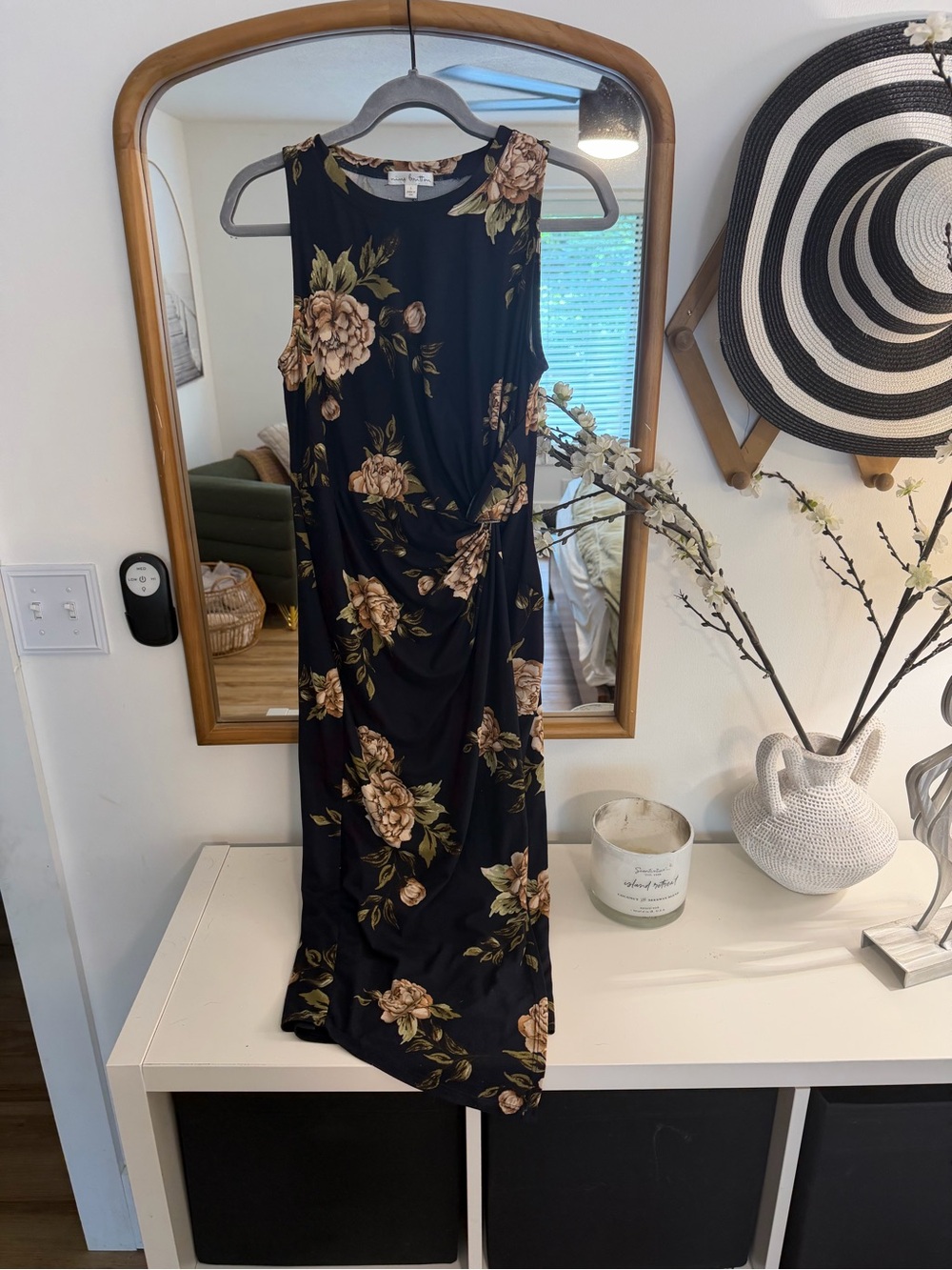 Nine Britton Floral Twist-Detail Black Maxi Dress